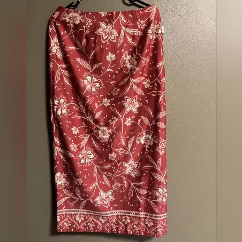 NWT Talbots Red Floral Pencil Skirt, Size 10